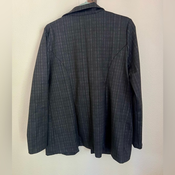 Two Piece Pantsuit - Picture 4 of 7